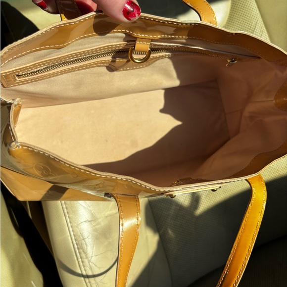 Received my Louis Vuitton Wiltshire vermis from @brandauthentic - Picture 2 of 4